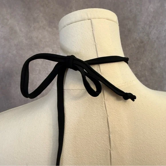 Cupshe Black and White Reversible Peach Coral Paisley One Piece Cutout Swimsuit - Picture 5 of 11